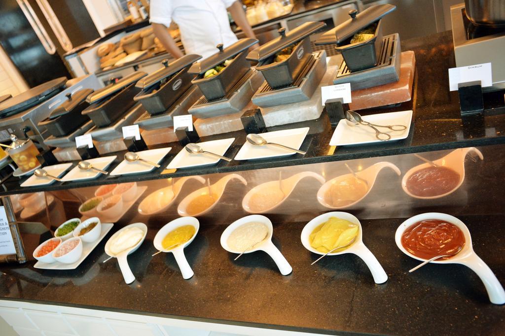 The Domain Bahrain Hotel And Spa - Adults Friendly 16 Years Plus Manama Eksteriør billede A selection of sauces